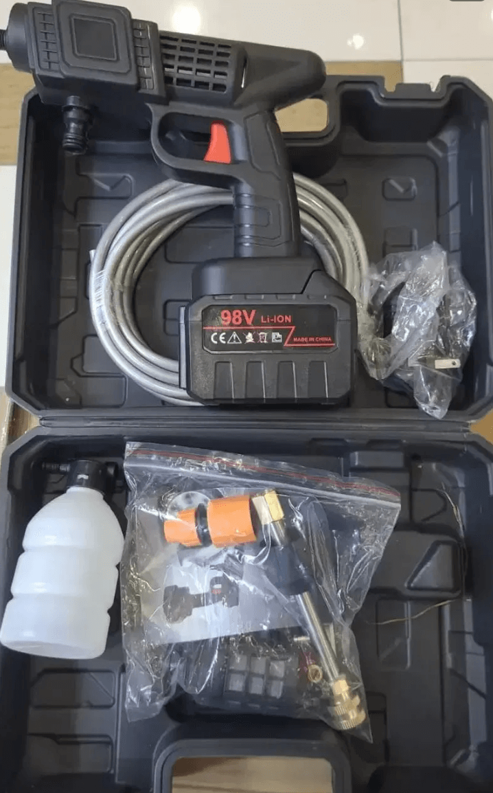 HIDROLAVADORA HIDROMAX® CON 2 BATERÍAS DE 98 V + ASPIRADORA PORTÁTIL DE REGALO
